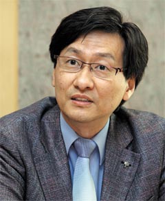본지 인터뷰를 통해 “KBS 노조로부터 이사 사퇴 압박을 받았다”고 말한 강규형 교수.
