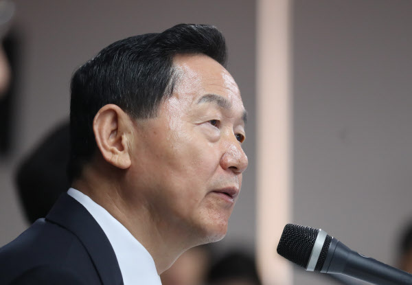 김상곤 "학종 신뢰도 개선 위해 자소서·추천서 축소·폐지할 것"