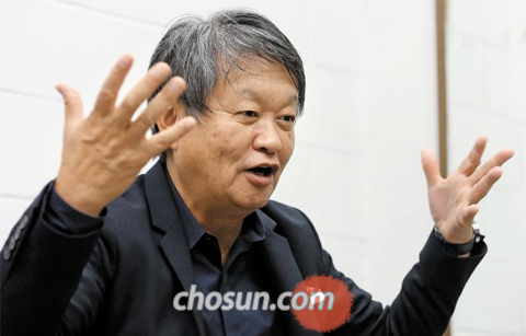 일본의 대표적인 산업 디자이너 후카사와 나오토 무인양품 디자인 자문위원은 지난달 18일 서울 서대문구 이화여대 조형미술관에서 본지와 인터뷰를 갖고 “인간의 본성에 맞는 디자인이 가장 아름다운 것”이라고 말했다.