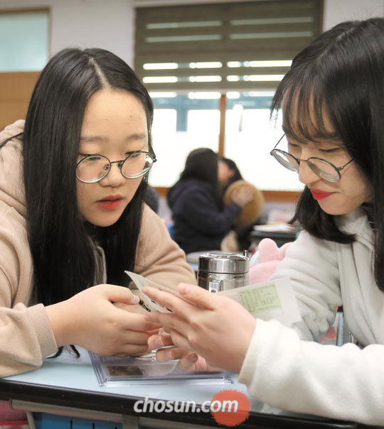 수능 국어, 생각보다 안 어려웠나… 등급 컷 높아져