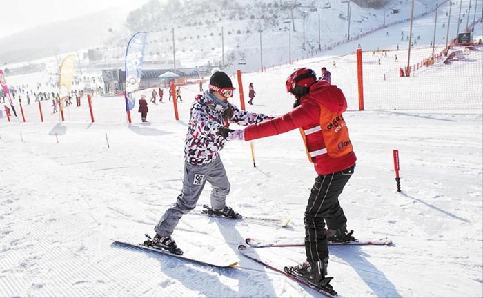 [알립니다] 전문 강사가 수준별 강습 진행… 소년조선일보 스키캠프 개최