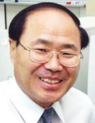 윤승원 前 대전수필문학회장