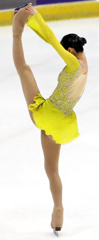 2014년 국내 피겨 종합선수권에서 스핀 연기를 하는 김연아.