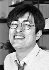 유희경 시인·시집전문서점 주인