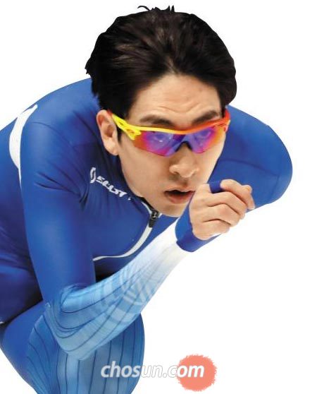8일 강릉 스피드스케이팅 경기장에서 훈련하는 이승훈.