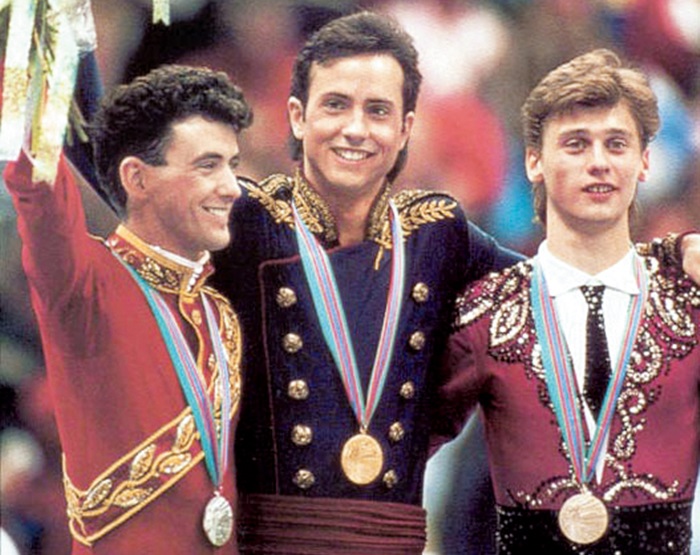 1988년 ‘브라이언 전쟁’ 1988년 동계올림픽 피겨 남자 싱글 시상식. ‘브라이언 전쟁’이라 불린 브라이언 오서(왼쪽)와 브라이언 보이타노(가운데)의 승부는 0.1점 차이로 갈렸다.