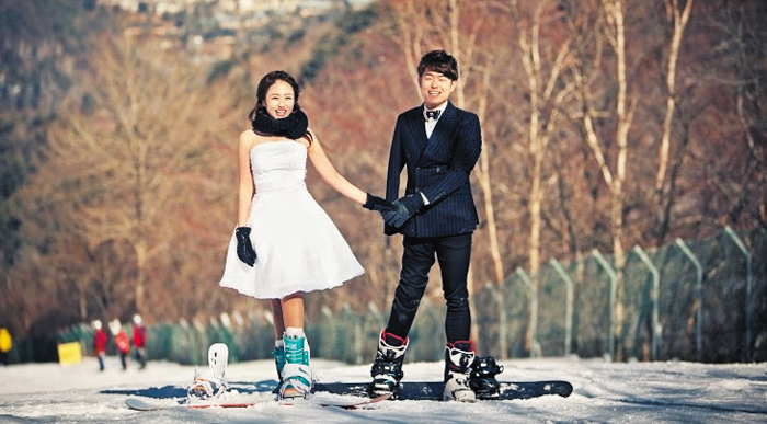 박항승과 아내 권주리씨가 2015년 용평리조트에서 결혼식을 올린 모습.