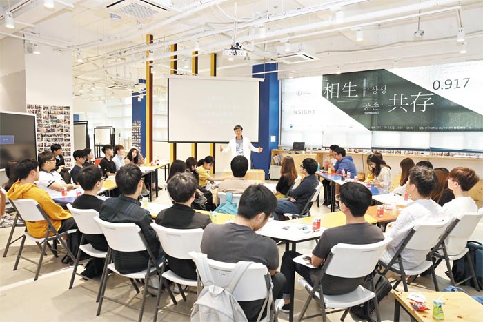 인공지능 교육지원시스템 국내 최초 도입