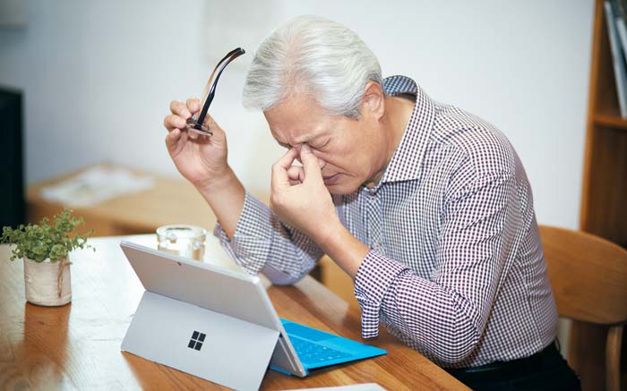 금세 피로하고 뻑뻑해지는 눈… 루테인으로 생기를 찾으세요