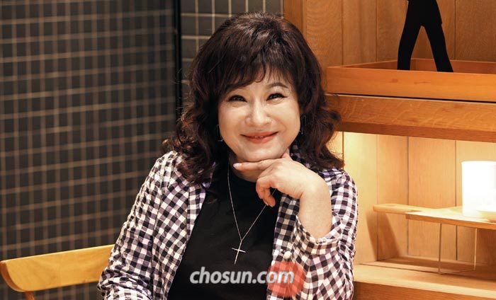 가수 노사연씨는“요즘 기회만 있으면 주변에 아이를 낳으라고 권한다”고 했다.