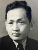 작가 문윤성