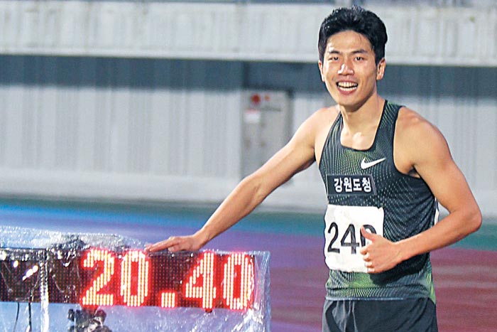 28일 전국육상경기선수권 남자 200m 결승에서 우승한 박태건.
