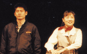 1994년 초연 때 출연한 나윤선(오른쪽)과 설경구.