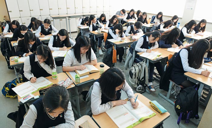 '조선일보 글쓰기 노트' 일선 학교서 교재로 인기