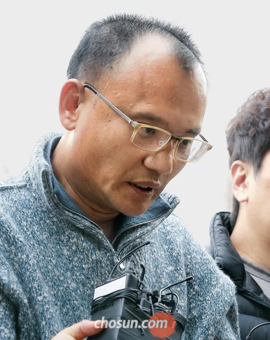 7일 오후 체포된 양진호 한국미래기술 회장이 경기남부경찰청으로 압송되고 있다.