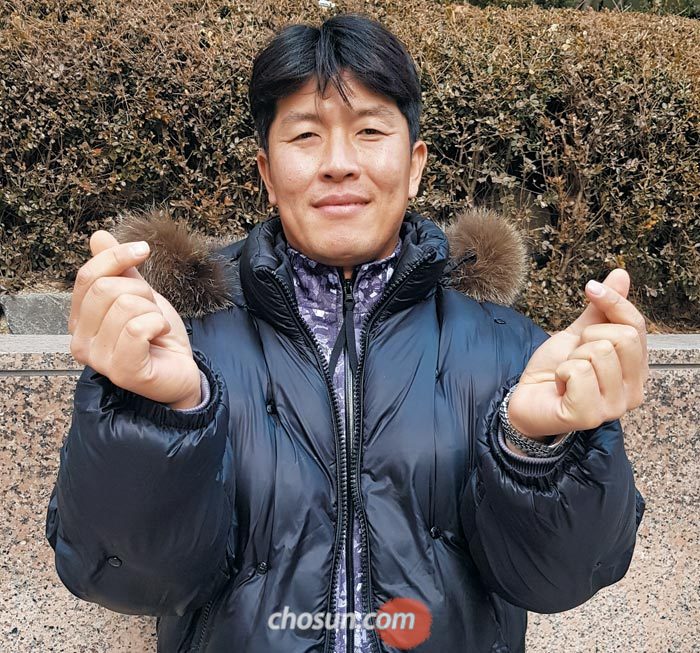 김병현이 지난 29일 본지 인터뷰를 마치고 포즈를 취했다.