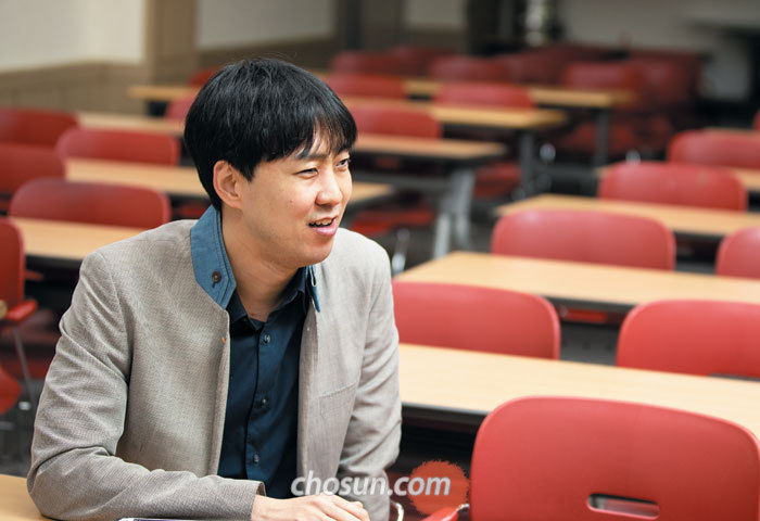 [아무튼, 주말- 김아사 기자의 체크메이트]