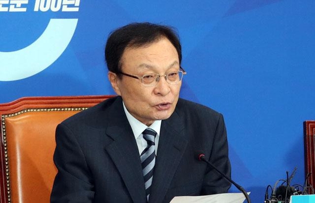 더불어민주당 이해찬 대표가 지난 24일 오전 국회에서 열린 최고위원회의에서 발언하고 있다. /연합뉴스