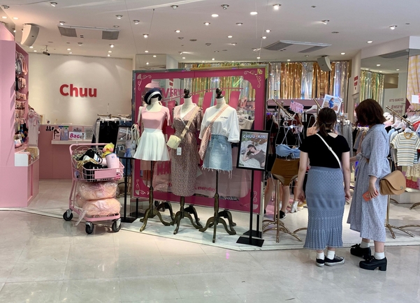 시부야109 백화점에 입점된 한국 브랜드 츄, 파스텔 톤의 핑크는 일본의 젊은 여성들이 열광하는 한국의 이미지다./김은영 기자