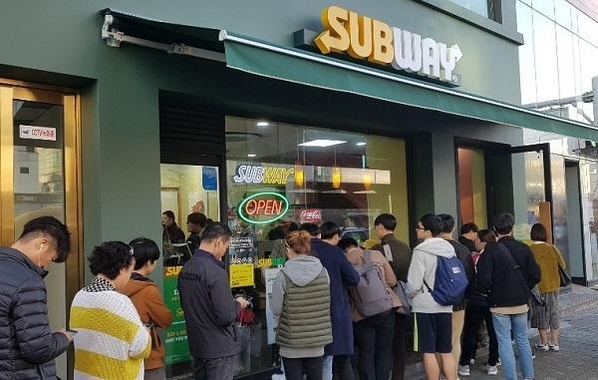 써브웨이 美 본사는 ‘갑질’, 한국선 '급성장' 이유는?