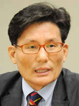 윤평중 한신대 교수·정치철학