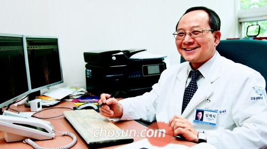 심계식 교수는 궦적절한 운동과 수면, 식사로 건강을 챙기는 게 키 성장의 밑거름궧이라고 충고했다.