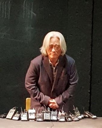 연출가 이윤택의 성추행 공개사과 기자회견. 그는 19일 기자회견장에서 법적 절차를 따르겠다는 말을 5번이나 반복했다./ 이다비 기자