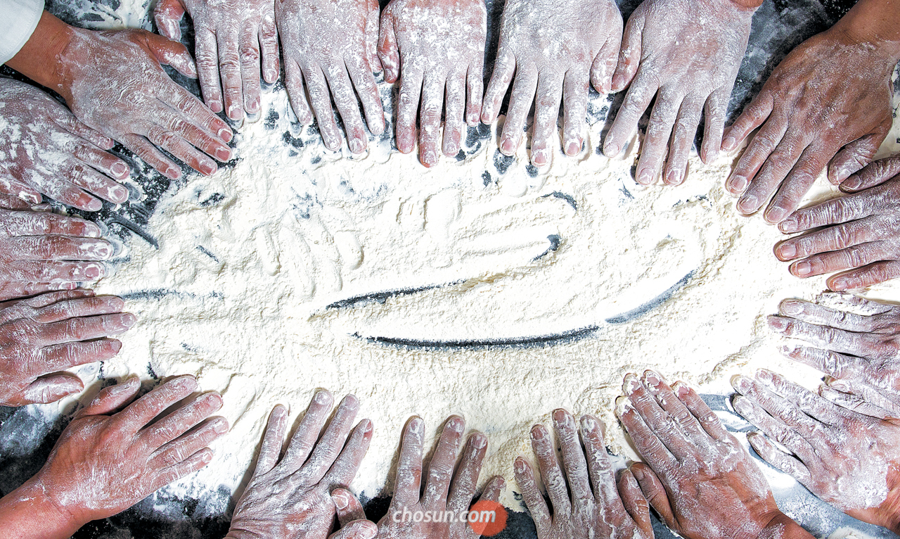 [friday] 한국빵 100년 빵신들의 수다 - 조선일보 > 사회 > 아무튼, 주말 [friday] 한국빵 100년 빵신들의 수다