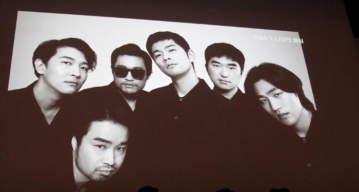 해체 전 마지막 앨범‘모노’를 발매한 장기하와 얼굴들.
