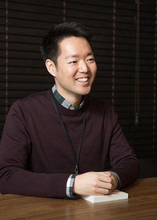 “인간의 가치가 쓸모에만 있지는 않아요.” 자유로운 동시에 맥락을 갖춘 정경선. 자기 삶을 객관화해서 해석의 힘을 갖춘 사람에게 주어지는 특권이다./사진=고운호 기자