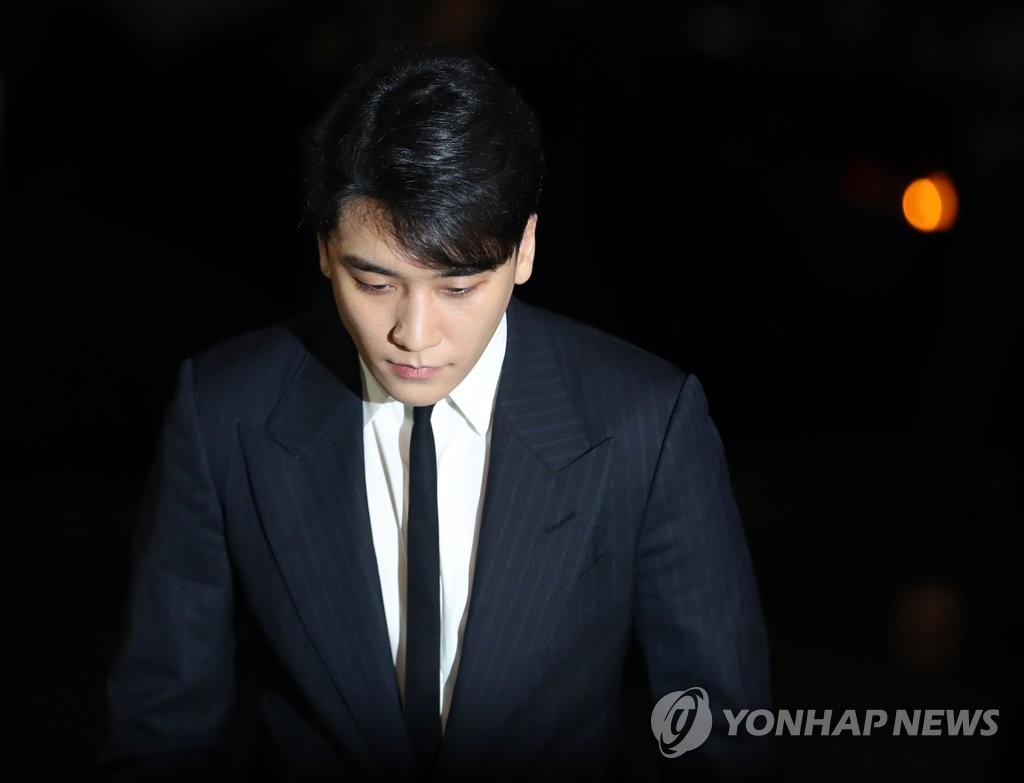 조사받으러 가는 승리 /연합뉴스
