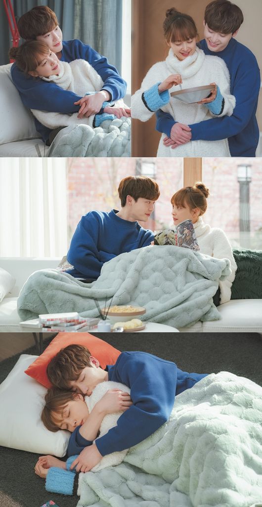 '로맨스는 별책부록' 이나영♥이종석, 달달한 집데이트..설렘한도 초과 [Oh!쎈 컷] - 조선닷컴 - 연예 > 연예 포토” style=”width:100%” title=”‘로맨스는 별책부록’ 이나영♥이종석, 달달한 집데이트..설렘한도 초과 [Oh!쎈 컷] – 조선닷컴 – 연예 > 연예 포토”><figcaption>‘로맨스는 별책부록’ 이나영♥이종석, 달달한 집데이트..설렘한도 초과 [Oh!쎈 컷] – 조선닷컴 – 연예 > 연예 포토</figcaption></figure>
<figure><img decoding=