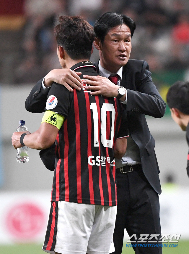 현장인터뷰'승장' 최용수 감독 "명예회복, 정상적인 길 가고 ...