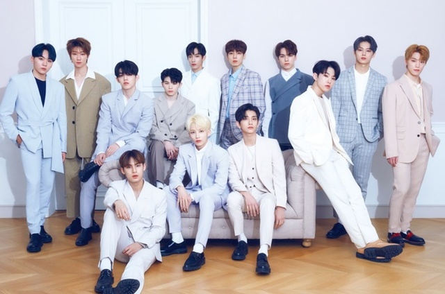 세븐틴, 일본 첫 싱글 25만장↑···'해피엔딩' 플래티넘 - 조선닷컴 - 연예 > K-pop