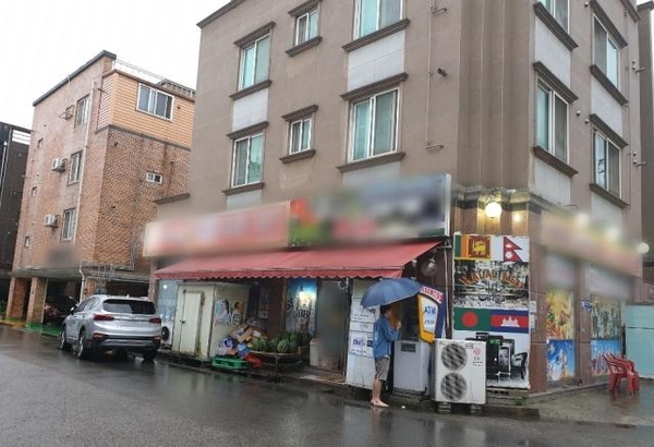 지난 10일 전남 영암군의 삼호읍에 비가 내리고 있다. 베트남 아내 폭행 사건이 발생한 이곳은 외국인 거주율이 90% 이상이다. /영암=최효정 기자