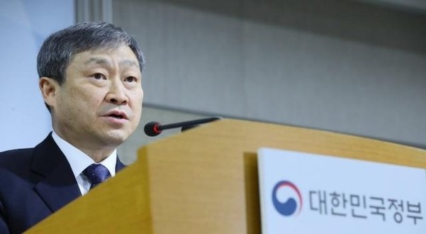 지난 1월 30일 박백범 교육부 차관이 정부세종청사 교육부에서 ‘학교폭력 제도개선 방안’을 발표하는 모습. /연합뉴스