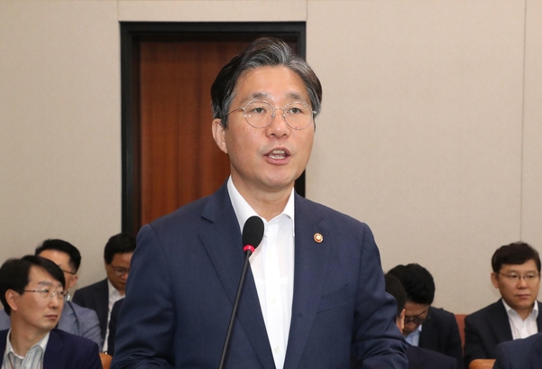 성윤모 산업통상자원부 장관/연합뉴스
