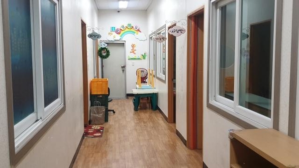 19일 오후 2시쯤 수원시 권선구 한 교회에 마련된 대피소. /최상현 기자