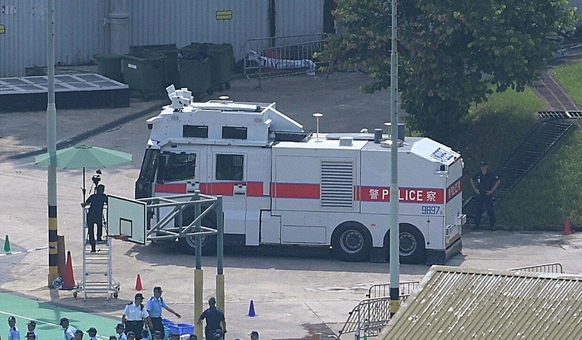 홍콩 집회에 등장한 물대포 트럭/SCMP