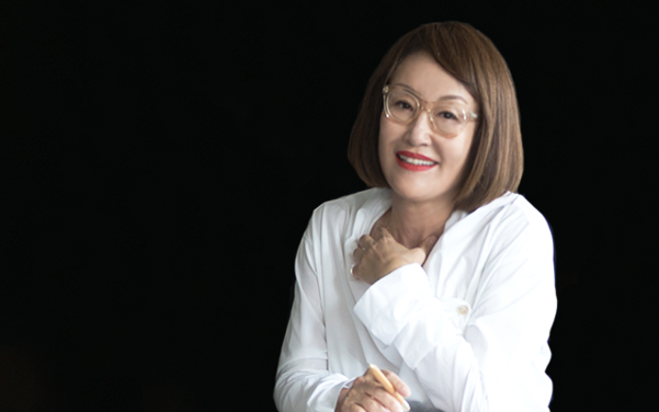 “세상 돌아가는 걸 다 보죠. 옷을 제일 안 찾아보고, 젊은이들이 사랑하는 모습을 가장 많이 보나봐요.”/사진=김지호 기자
