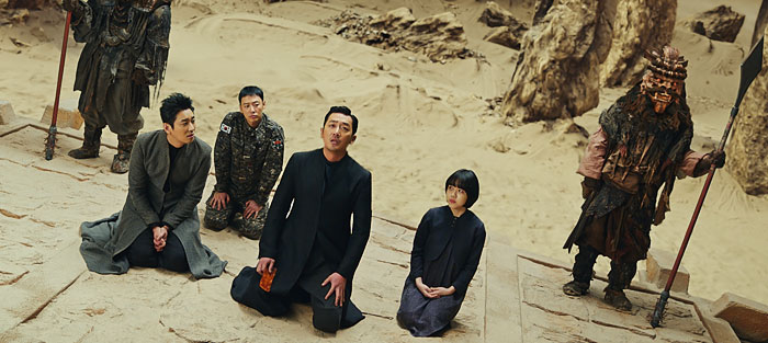 천만 영화 '신과 함께' 시리즈는 한국형 판타지 세계관을 표현하기 위해 영화 88%에 해당하는 장면에 특수 효과를 사용했고, 다양한 환경 효과를 적용한 4DX 버전을 선보여 극장에서 영화 보는 재미를 높였다.