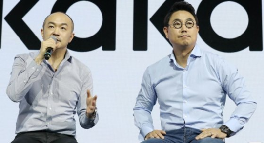 카카오 3.0 시대를 연 조수용, 여민수 공동 대표. 카카오는 시기에 맞게 적절하게 공동 대표 체제를 구축해왔다.