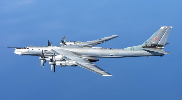 러시아 Tu-95 폭격기./영국 공군