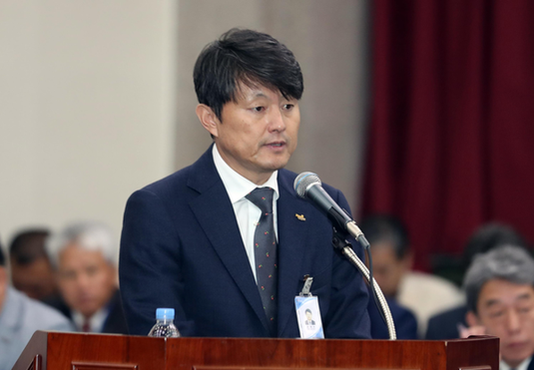 지난달 11 부산 시청 에서 열린 국회 행정 안전 위원회 부산시 국정 국정 유재수 유재수 부산시 경제부 있다 있다 있다 있다 있다. / 연합 뉴스