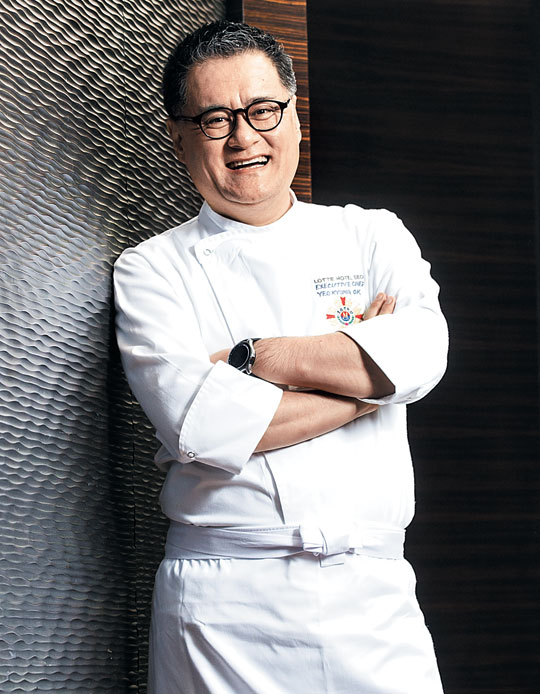 경력 41년 차인 중식의 대가 여경옥 셰프.