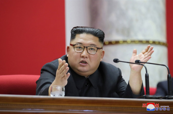 김정은 북한 국무위원장이 지난달 31일 노동당 중앙위 본부청사에서 열린 전원회의를 지도했다고 조선중앙통신이 1일 보도했다./조선중앙통신
