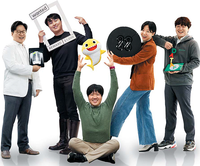 한국 경제를 이끌 차세대 유니콘 후보로 꼽힌 5개 기업을 이끄는 대표들이 카메라 앞에 섰다. (왼쪽부터) 폐 엑스레이 사진을 손에 든 루닛의 서범석 대표, 한국·일본·동남아의 대표 구인·구직 서비스로 성장하겠다는 원티드랩의 이복기 대표, 핑크퐁 등 한국산 캐릭터로 전 세계를 강타한 스마트스터디의 김민석 대표, 10~20대 여성의 필수 패션 앱 스타일쉐어의 윤자영 대표, 자산 관리 앱 ‘뱅크샐러드’를 운영하는 레이니스트의 김태훈 대표.