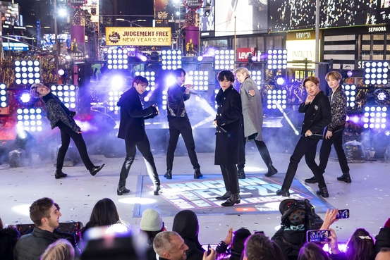 방탄소년단 새앨범 작업중… 새해도 'K팝 인베이전' 이어진다