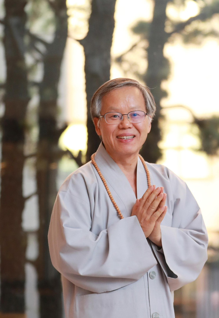 이강옥 교수는 “수행을 하면서 성찰과 참회를 통해 화, 미움, 불만이 생겨나지 않게 됐다”며 “매일 10분씩이라도 수행하면 일상생활이 달라질 것”이라고 말했다. 