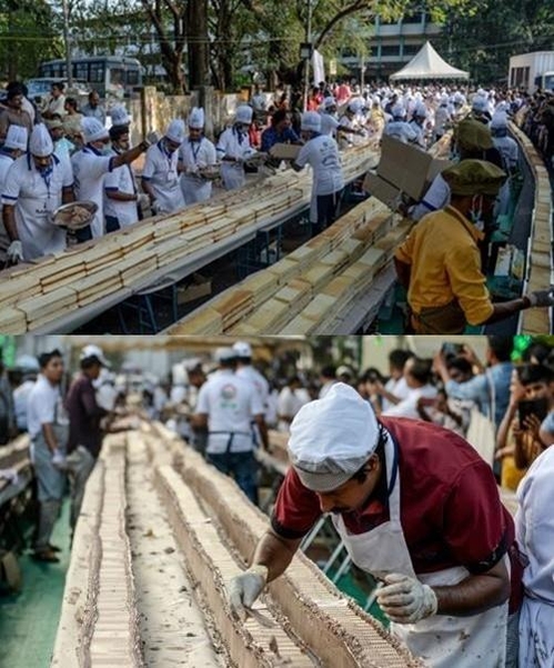 인도 남부 케랄라에서 공개된 '세계 최장' 6.5㎞ 길이의 케이크/AFP=연합뉴스